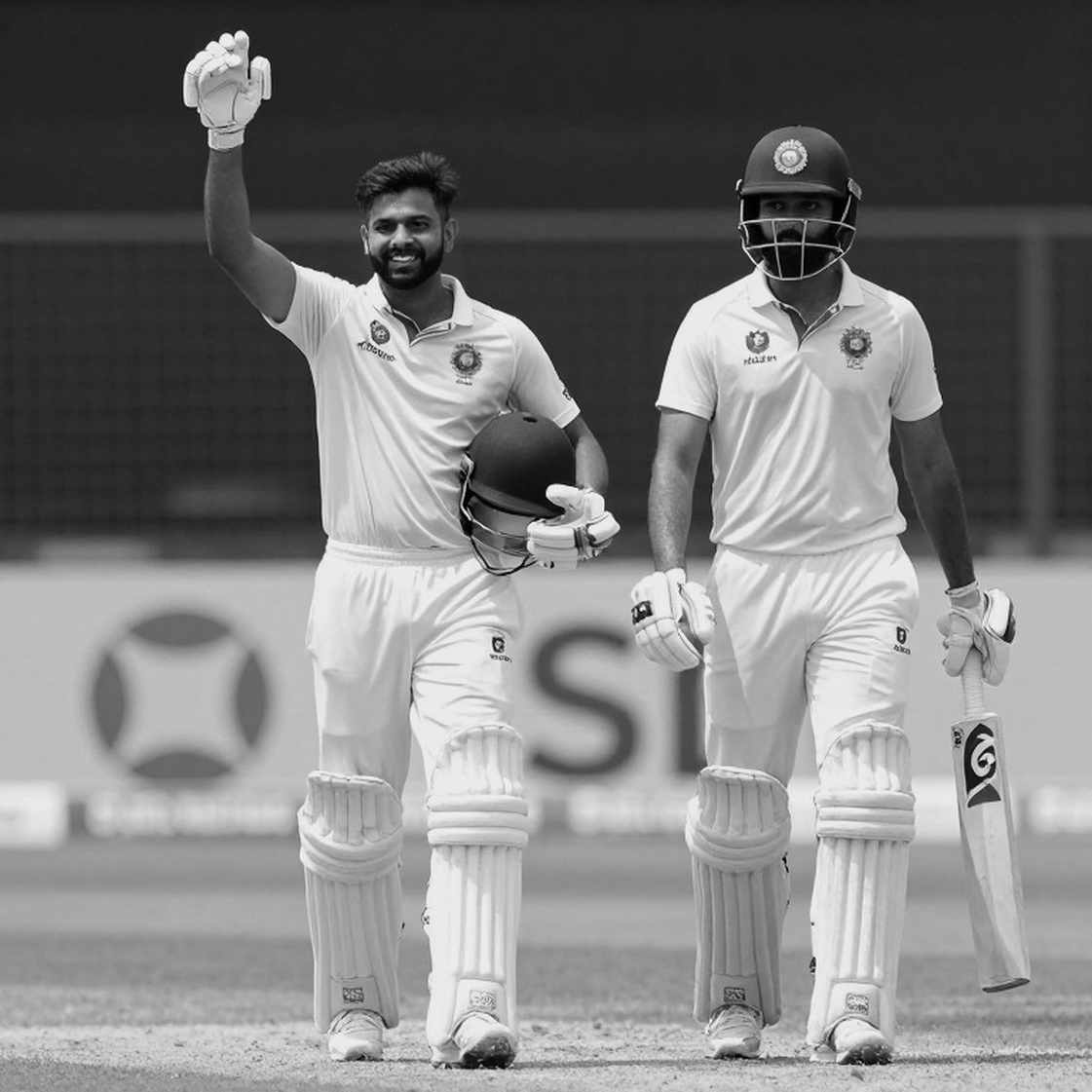 টুর্নামেন্টের ছায়ায় যারা ব্যাট করে টুর্নামেন্টের ছায়ায় যারা ব্যাট করে